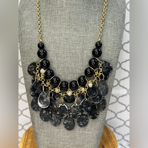 Elegant Black and Gold Statement Necklace - Picture 2 of 4